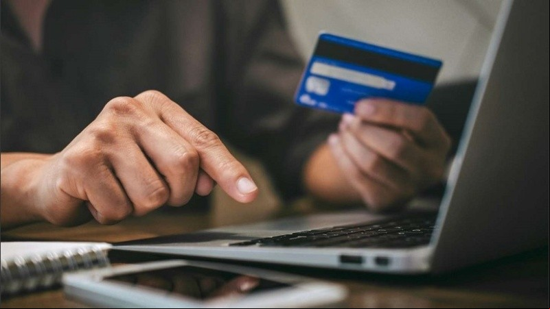 El evento reúne a empresas y tiendas online de distintos rubros.