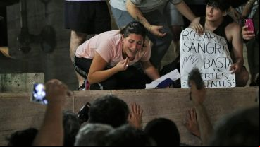La tensa marcha este miércoles en el Monumento a la Bandera.