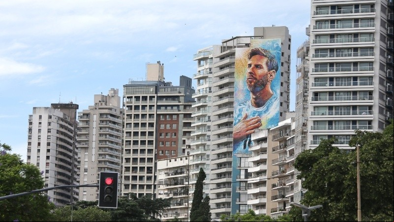 Así quedó terminado el mural de Messi en Rosario