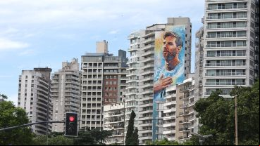 Así quedó terminado el mural de Messi en Rosario