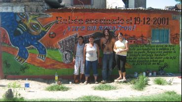 El recuerdo de Rubén Pereyra, fanático de los Redondos, en barrio Las Flores.