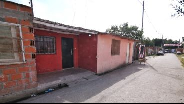 El menor salía de su casa en barrio Ludueña al momento que se producía la balacera.