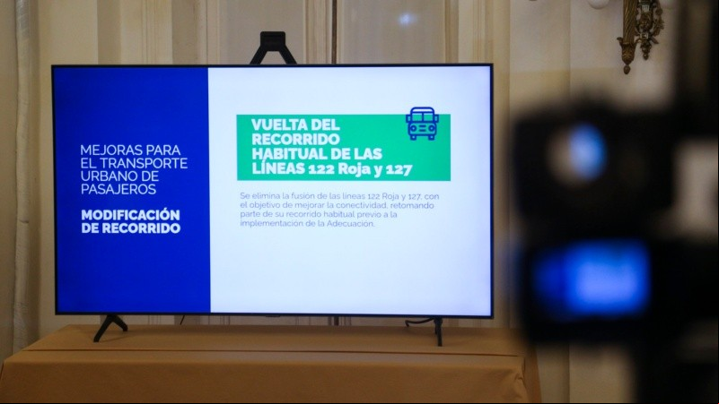 La conferencia de Pablo Javkin presentando la nueva conformación del transporte público. 