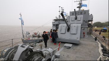 El barco amarrará frente al Monumento y podrá ser visitado por el público.