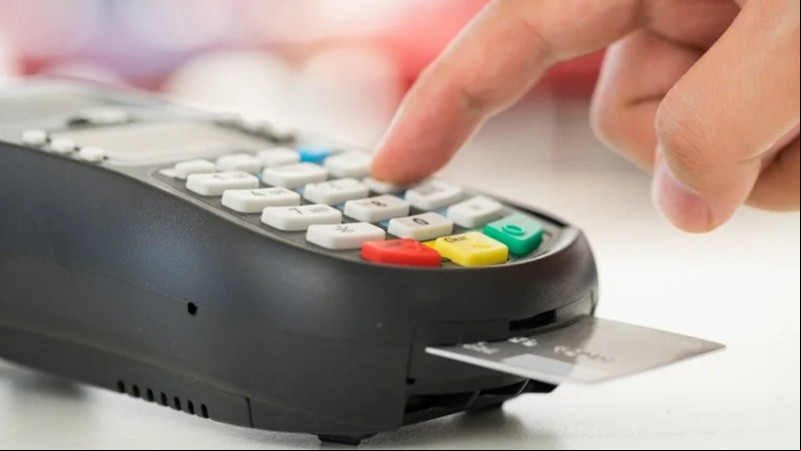 El monto está relacionado con el límite de extracción por cajero, que es de $ 25.000 y se puede extender hasta $ 39.000 si se lo pide a través del Home Banking, límite que ponen por una cuestión de seguridad.