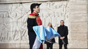 El esperado regreso de la jura de la bandera por miles de chicos y chicas en el Monumento
