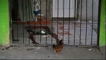 Las víctimas estaban cerca de la puerta de ingreso cuando fue el feroz ataque