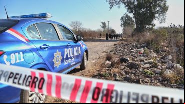 Los cuerpos estaban entre bolsas de basura en el descampado.