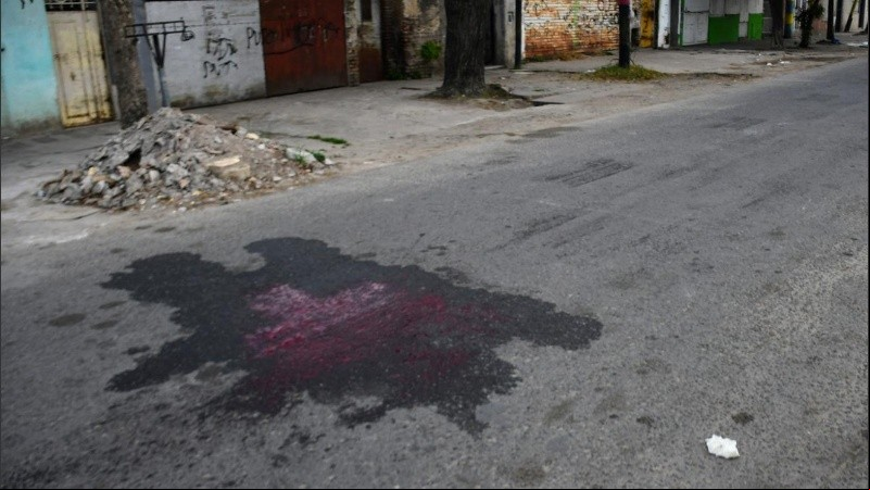 Por la mañana, todavía era patente la sangre en el lugar donde mataron a Quinteros.