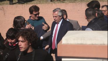 Alberto se subió al tren en Correa.
