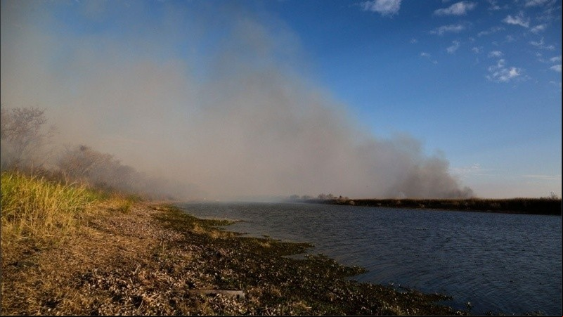 ¿Quién ocupa y quién prende fuego las islas si no son de nadie?