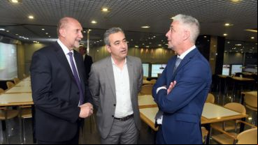 El gobernador Perotti, el intendente Javkin y el director de Relaciones Institucionales de la Bolsa, Andrés Wiliams