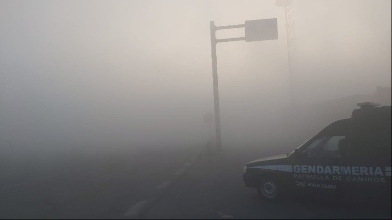 La patrulla de caminos de Gendarmería asiste en el tránsito