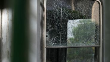 El disparo que impactó en la garita de seguridad del edificio judicial.