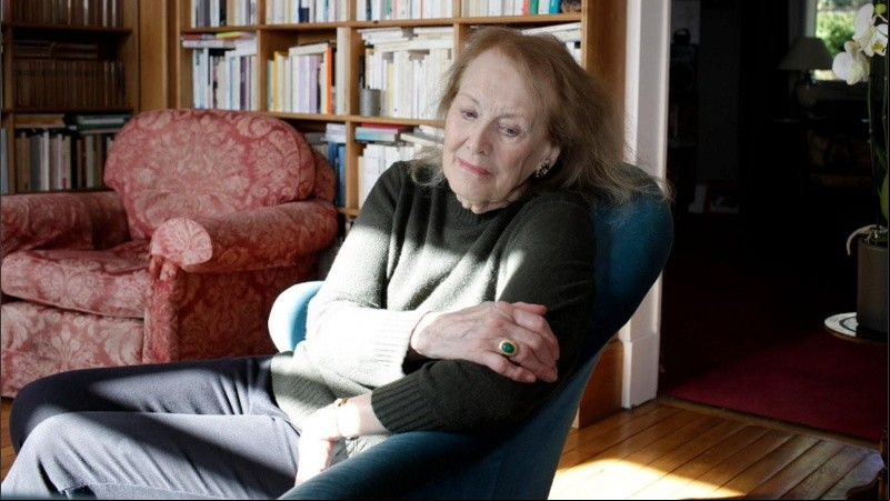 La escritora sa Annie Arn aux.
