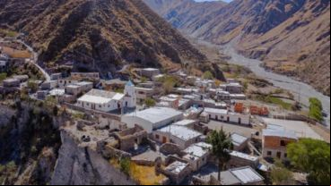 Una postal de San Isidro de Iruya, en Salta.