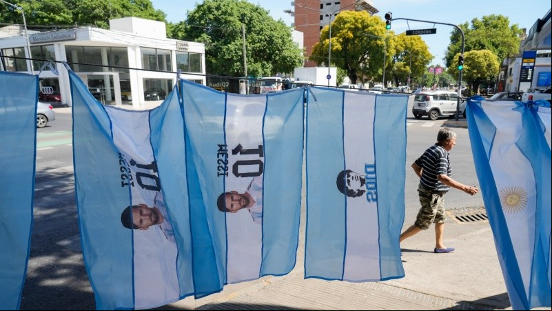 El celeste y blanco se puede ver en muchas esquinas de la ciudad.