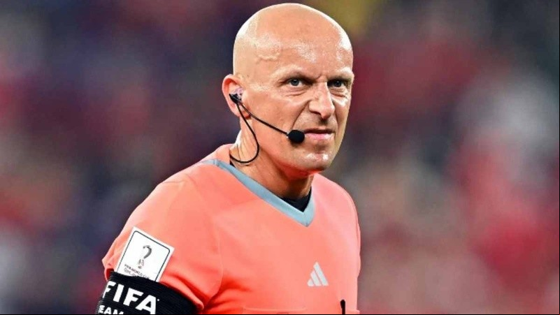 El arbitro polaco habló en conferencia de prensa y desestimó la queja de los ses en la final del Mundial. 