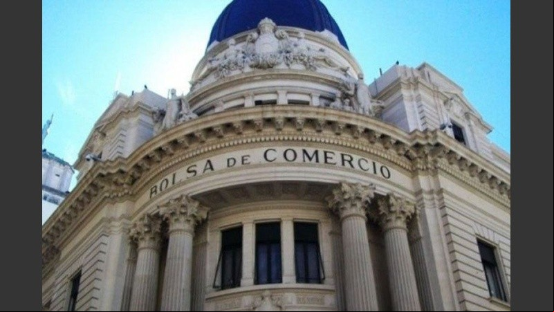 La sequía y la intervención estatal en el mercado generan un escenario de fuerte puja entre los operadores.