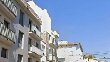 Las hermanas se arrojaron del tercer piso de un edificio.
