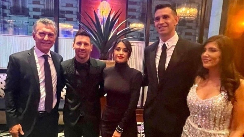 La foto de Messi y Dibu con Macri que generó revuelo en el ámbito político argentino
