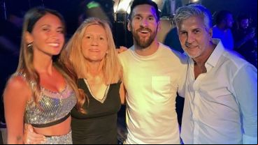 Los Messi, durante la fiesta de los campeones del mundo en el casino.