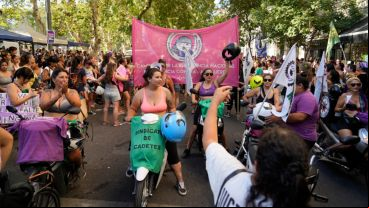 La movilización por el centro de Rosario este miércoles.