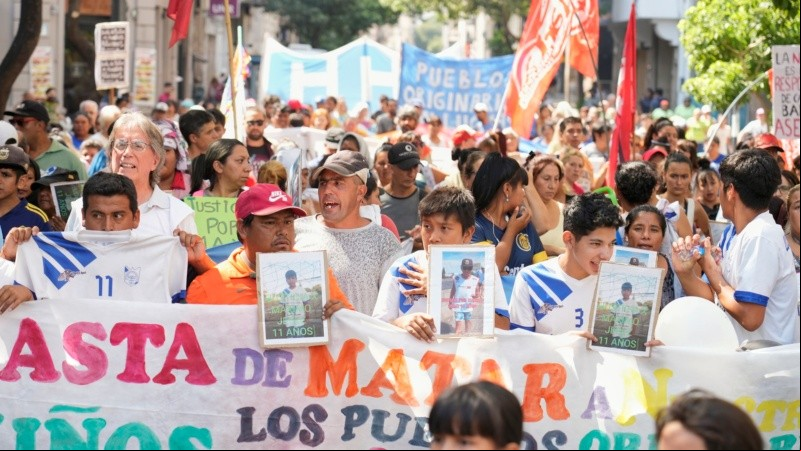 Dolor y reclamo en la marcha por Máximo, este viernes en el centro de Rosario