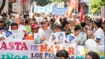 Dolor y reclamo en la marcha por Máximo, este viernes en el centro de Rosario