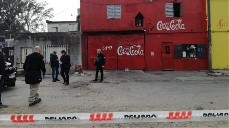 La distribuidora de barrio Plata: blanco de ataques fatales en los últimos años.