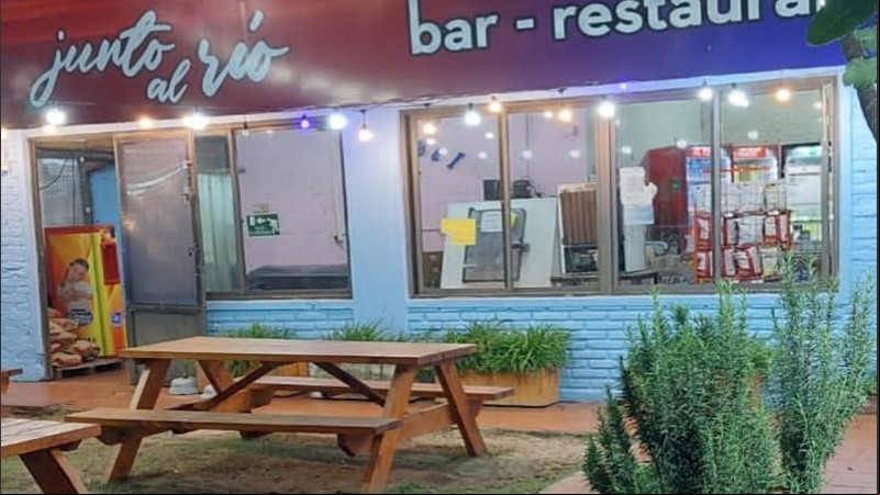 El bar que fue cerrado de forma preventiva por falta de higiene y condiciones de salubridad.