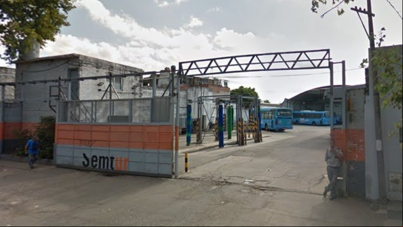 Una conductora de la linea 129 fue agredida físicamente, produciendo heridas en su rostro, en un intento de robo cuando iba a tomar servicio
