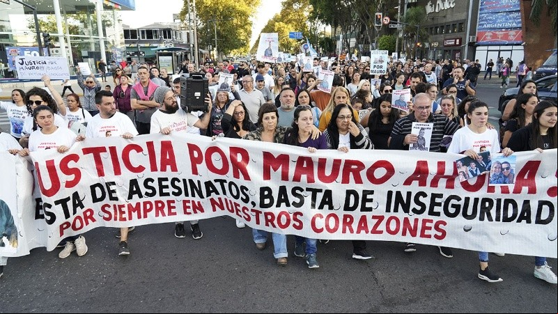 Familiares y vecinos se movilizan otra vez para exigir Justicia. 