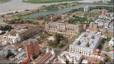 Vista aérea de la Casa de Gobierno de Santa Fe.