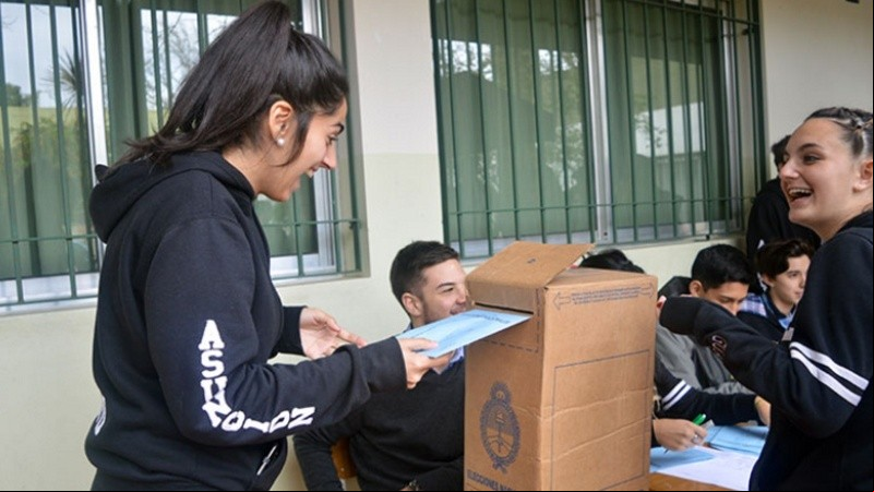 El tribunal Electoral autorizó el voto joven en la provincia de Santa Fe.
