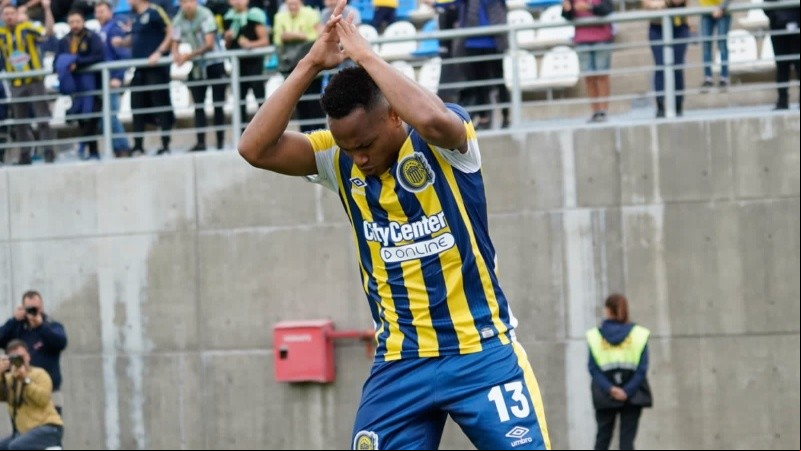 Campaz fue figura y el Canalla ahora enfrentará a Chaco For Ever.