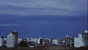 Jueves pegajoso y cielo amenazante.