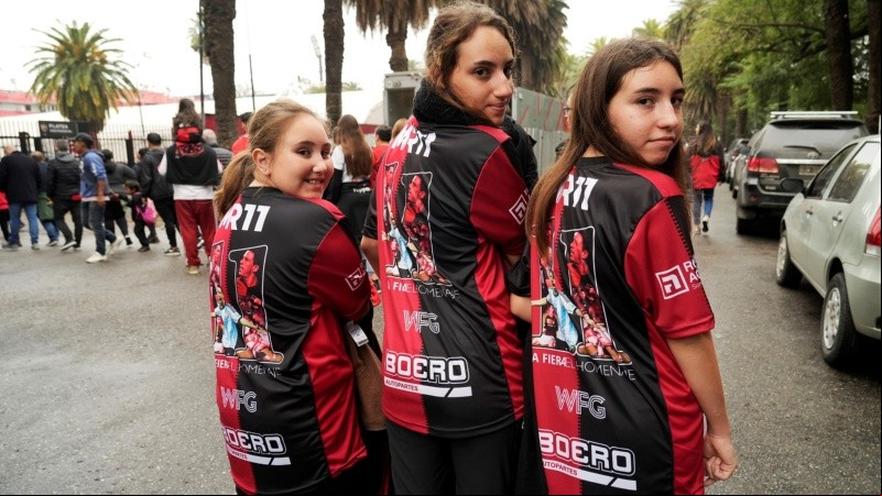 A las 16 abrió el estadio y crecía la expectativa.