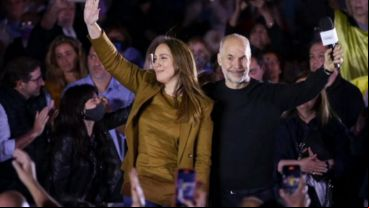 "Voy a honrar tu voto y el de cada argentino que me de su confianza para sacar nuestro país adelante".