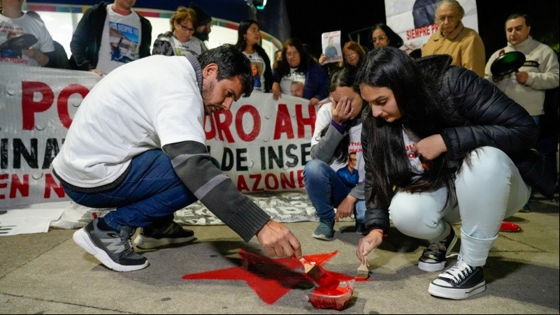 La manifestación en Tiro Suizo, barrio donde se produjo el trágico ataque el 3 de mayo.
