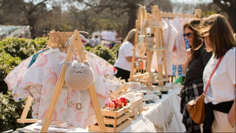 Más de 40 emprendedores en la feria del sábado.
