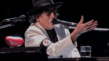 El músico ingresó por un control, y se desconocen motivos de la internación, pero estaría fuera de peligro.