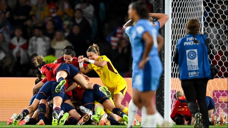 En octavos de final despachó a Suiza con un sólido 5-1, en cuartos eliminó a Países Bajos por 2-1 y le ganó la semifinal a Suecia por 2-1.