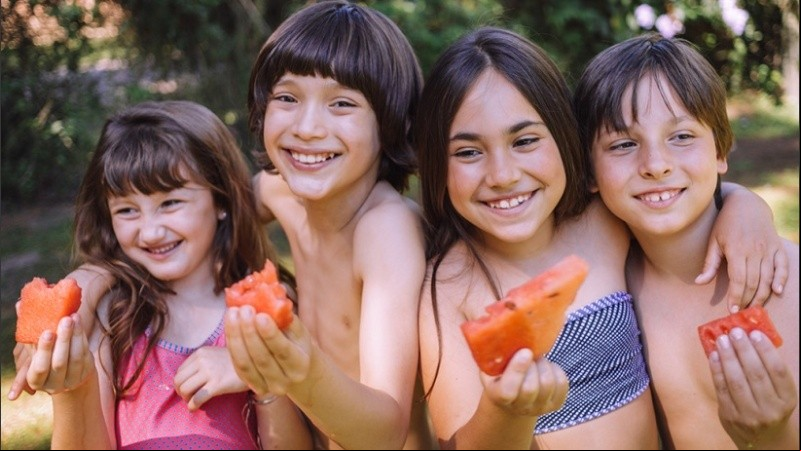 Ejercicio y buena alimentación: claves para la salud actual y futura de los niños.