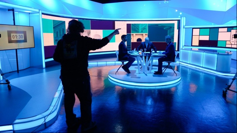 El debate en los estudios de El Tres.