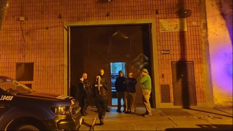 Los delincuentes aprovecharon el momento de ingreso del personal.