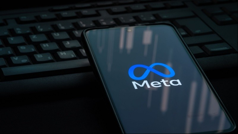 Meta se centró desde sus inicios en mantener plataformas de uso gratuito para los s y monetizarlas a través de la venta de publicidad.