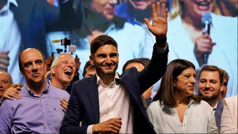Pullaro se impuso con el 58% de los votos.