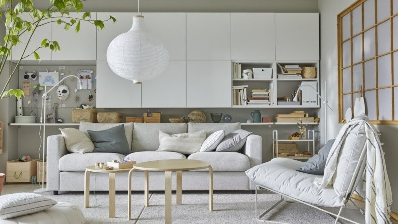 Ordenar por gamas de colores o utilizar compartimentos como objetos decorativos, son algunas de las opciones a implementar