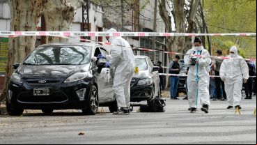 El inspector Carmona fue asesinado en la puerta de la AIC